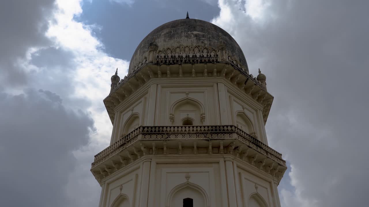 qutb shahi tumbas hyderabad, india 4k timelapse