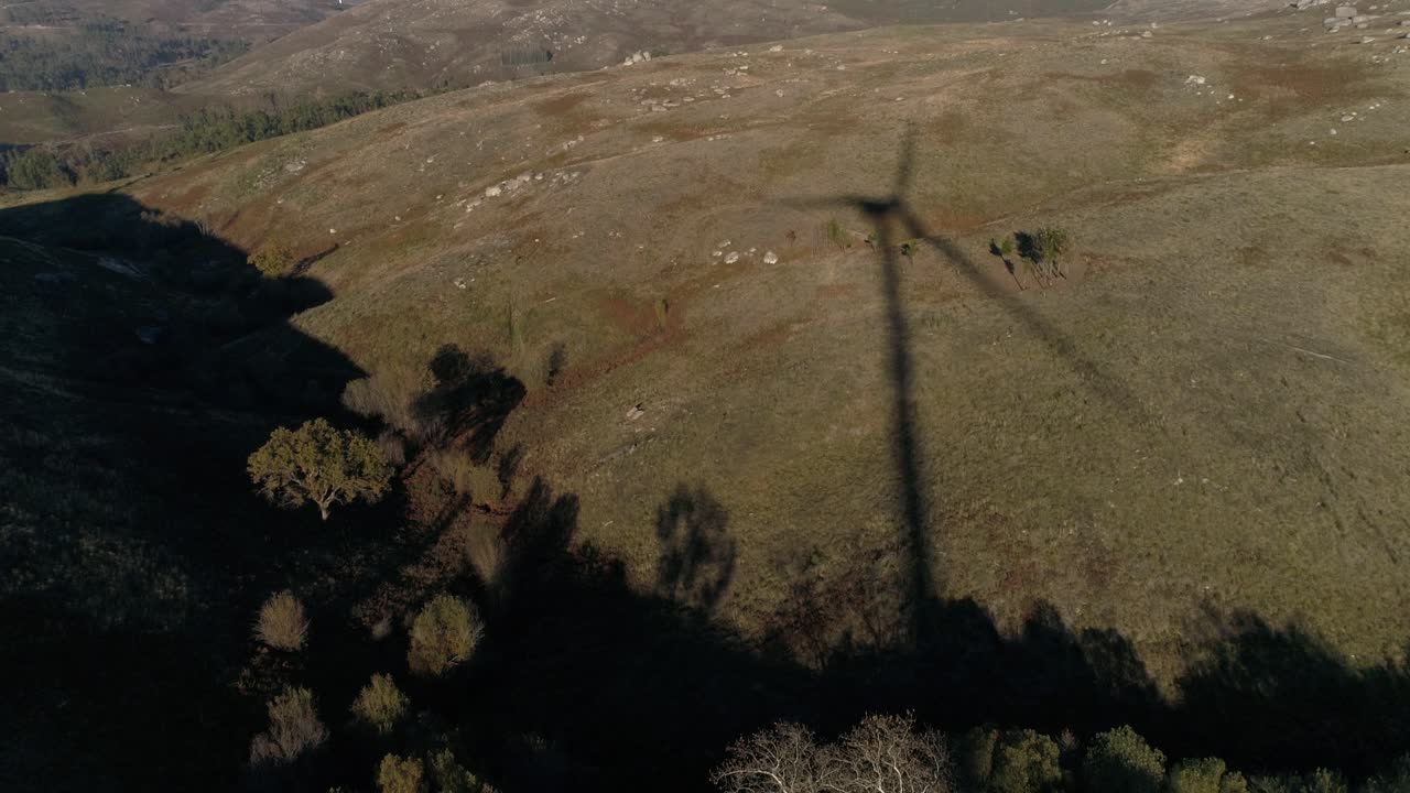 turbinas eólicas que producen energía alternativa