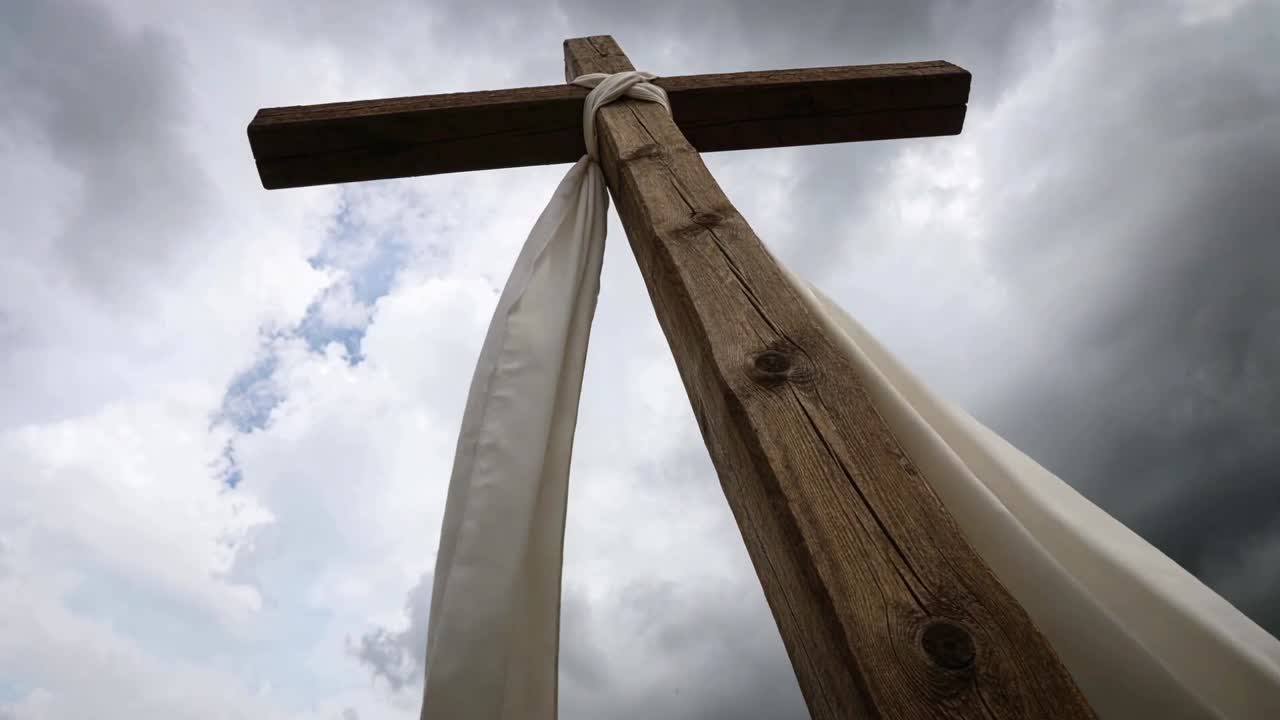Křesťanský kříž – bohoslužebné pozadí.
