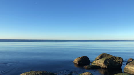 calm waves on the ocean horizon