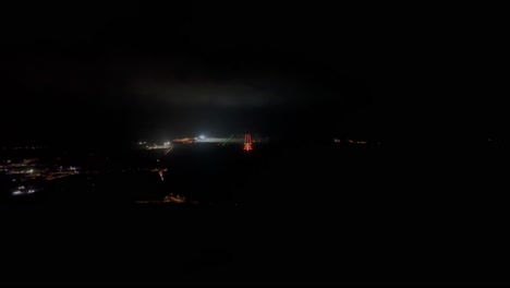 impresionantes vistas desde la cabina de un jet durante la aproximación al aeropuerto de ibiza
