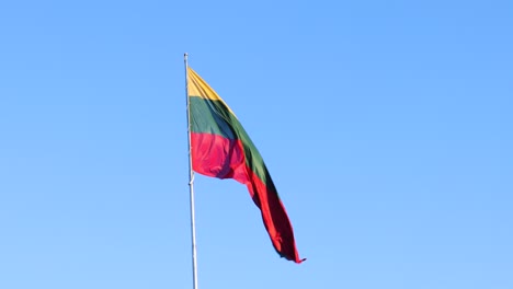 Lithuanian-flag-waving-in-the-wind