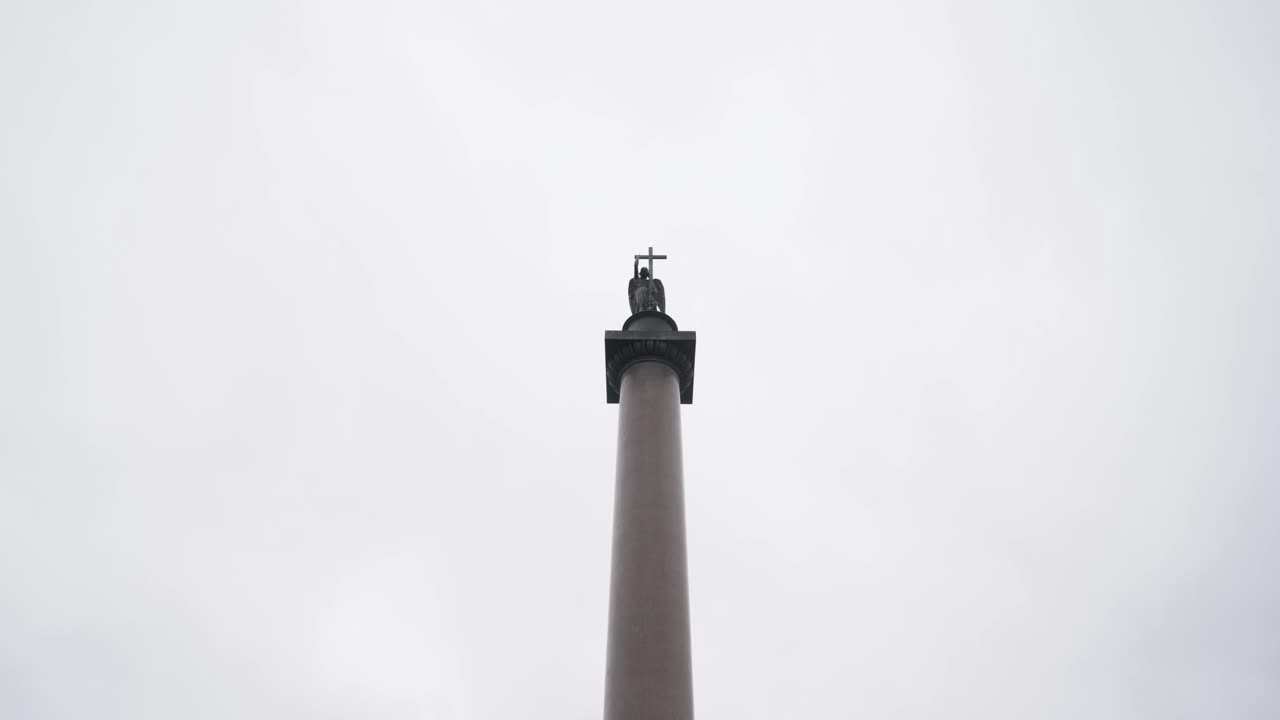 памятник колонны