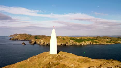 fliegen sie über das leuchtfeuer von baltimore zum leuchtturm auf sherkin island