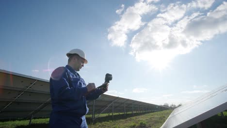 inspector examination of photovoltaic modules using a thermal imaging camera