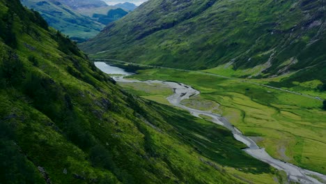 Aerial-Drone-Shot-of-Glen-Coe\'s-Loch-Achtriochtan-02