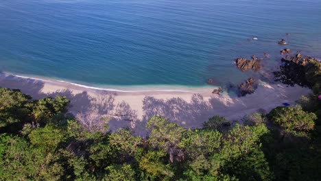 playa conchal, localizada na costa de guanacaste costa rica