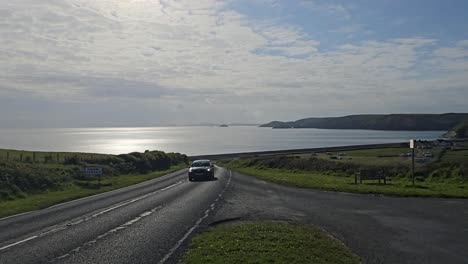 Puesta-De-Sol-Sobre-Newgale,-En-La-Costa-De-Pembrokeshire-(Gales,-Reino-Unido)