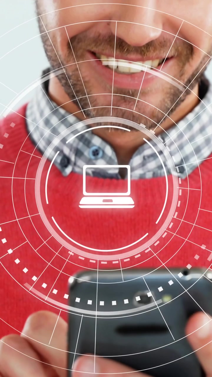 Hombre caucásico joven usando un dispositivo futurista, con espacio para texto