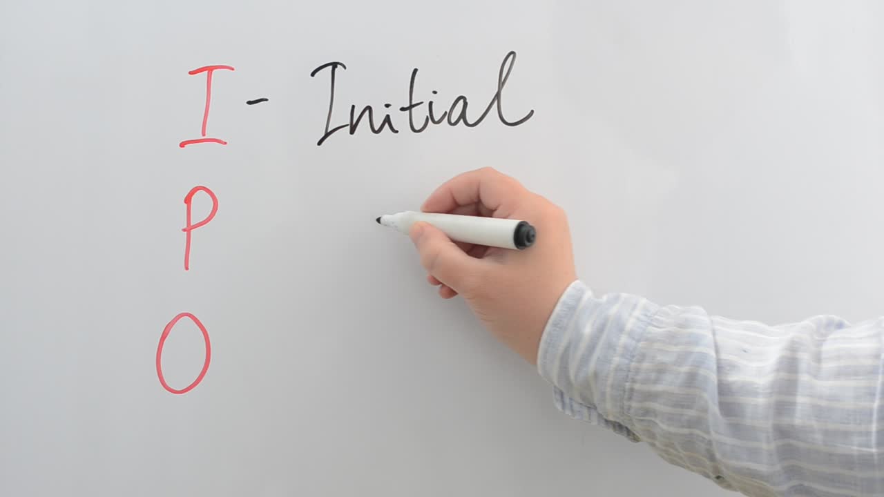 Frase dell'IPO. Scriviamo con un pennarello.