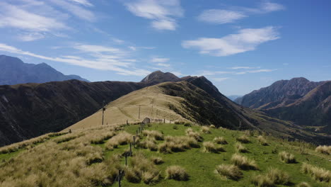 Aerial-flowing-thru-the-rolling-Hills-and-Mountains-of-New-Zealand-overlook-the-stunning-beaches-in-Kiakoura