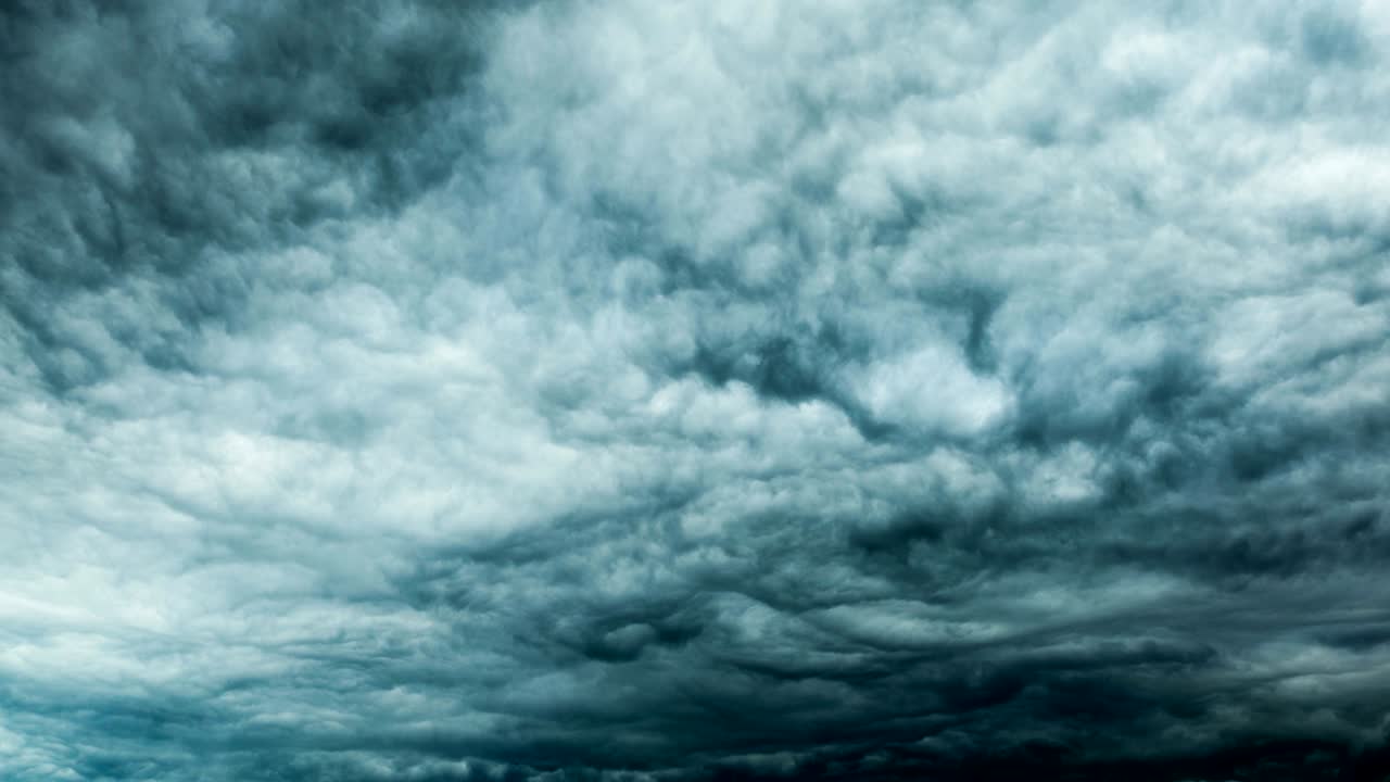 Storm clouds, time-lapse