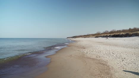 Playa-De-Arena-De-Melnrage-En-Klaipeda-Cerca-Del-Mar-Báltico