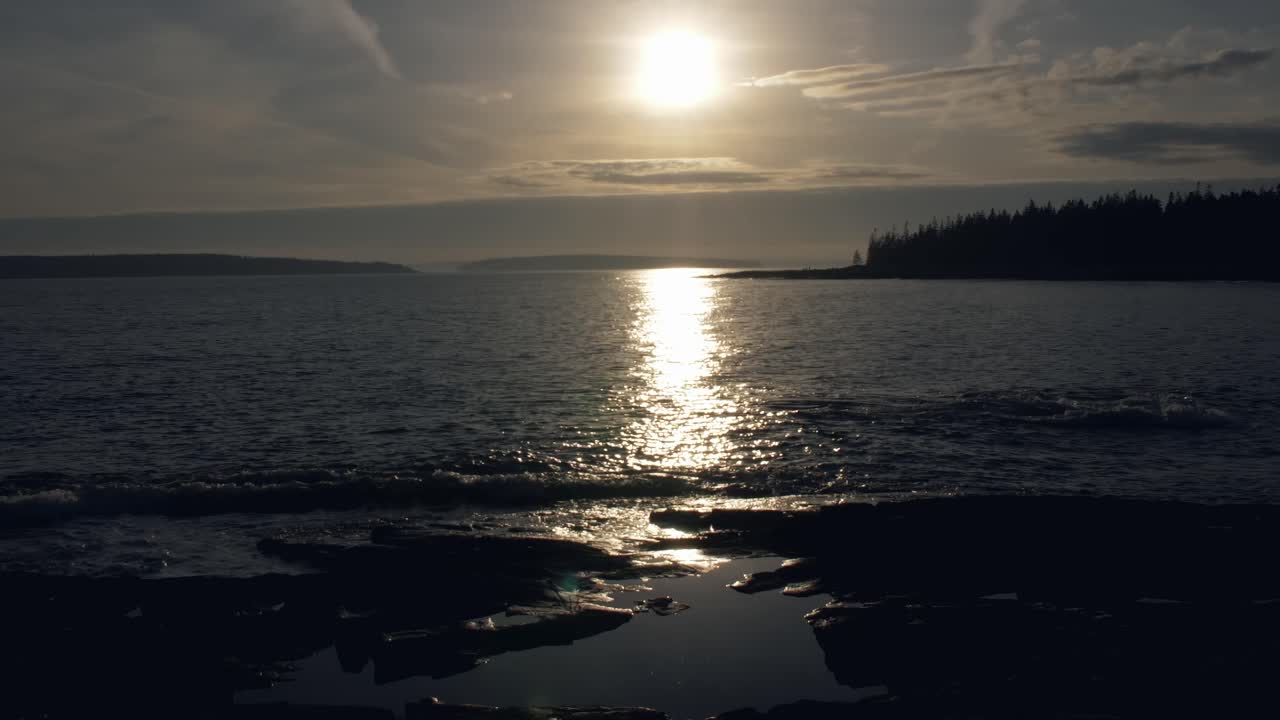 Mainen lahden auringonlasku talvella, 60 kuvaa sekunnissa