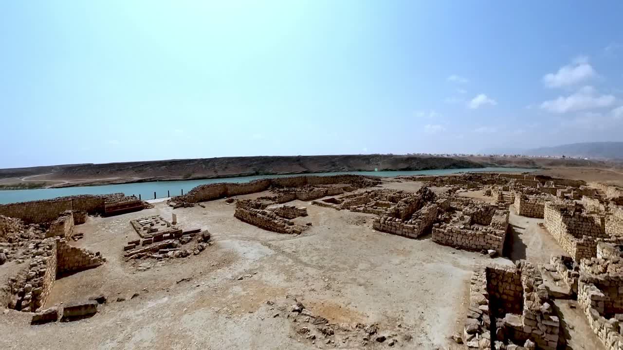 Explore Khor Rori, Oman: ancient port Sumhuram and vital bird habitat. Part of the Land of Frankincense UNESCO site! Watch now!