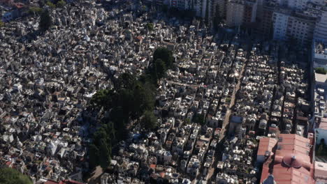 antena - cementerio de la recoleta, buenos aires, argentina, amplio círculo ascendente pan