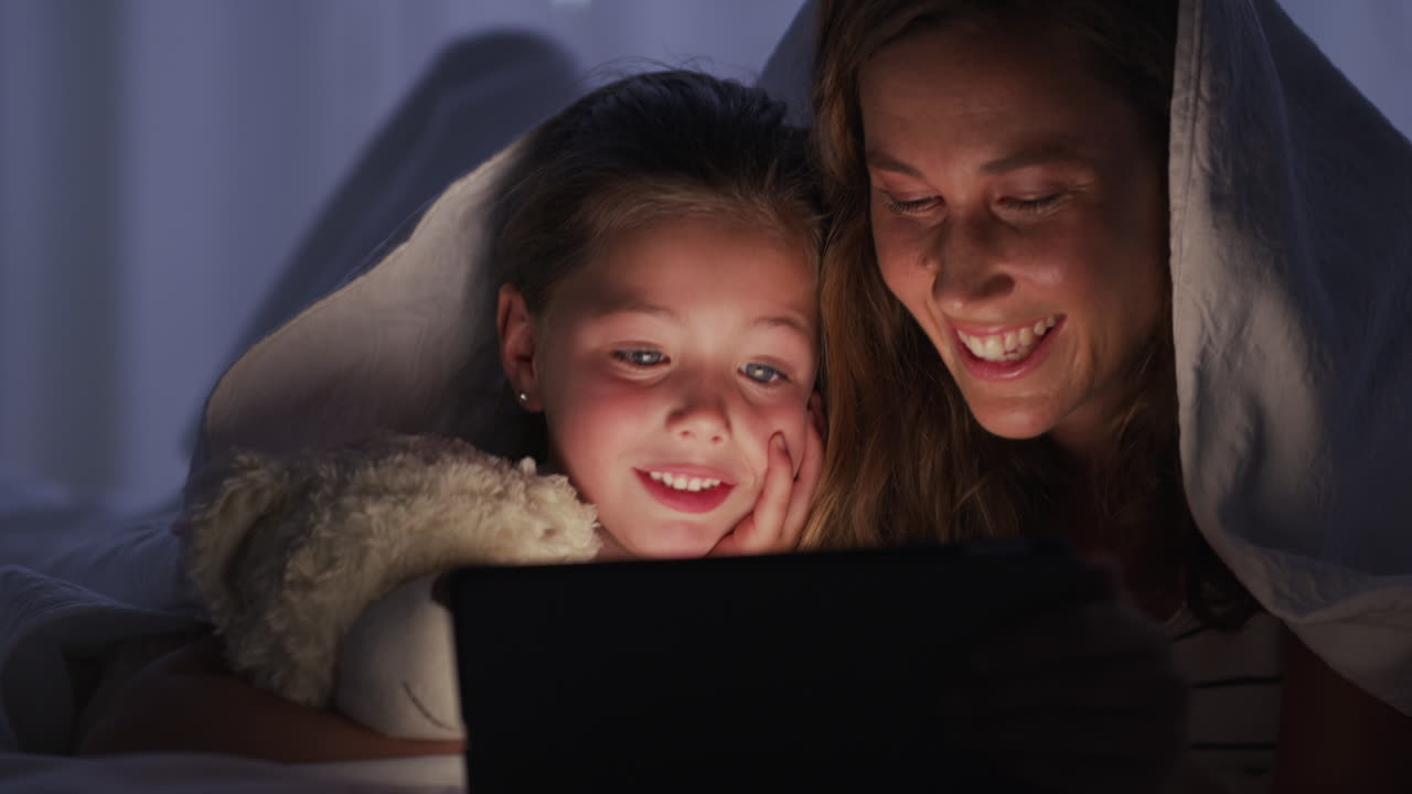 наслаждаясь некоторое время связи под уютными одеялами