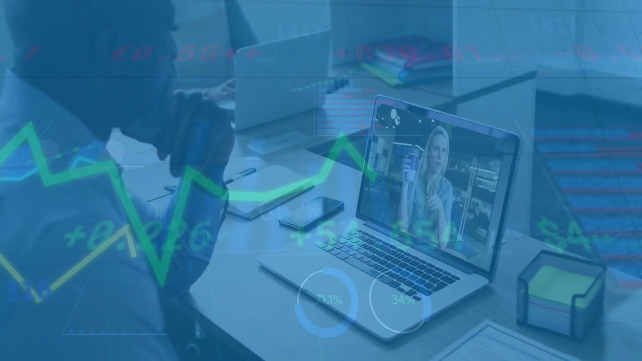 animazione di grafici, cerchi di caricamento e tavolo di negoziazione, diversi colleghi che discutono rapporti