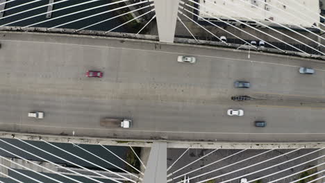 Vehicles-Driving-Over-East-21st-Street-Bridge-Spanning-The-Foss-Waterway-in-Tacoma,-Washington