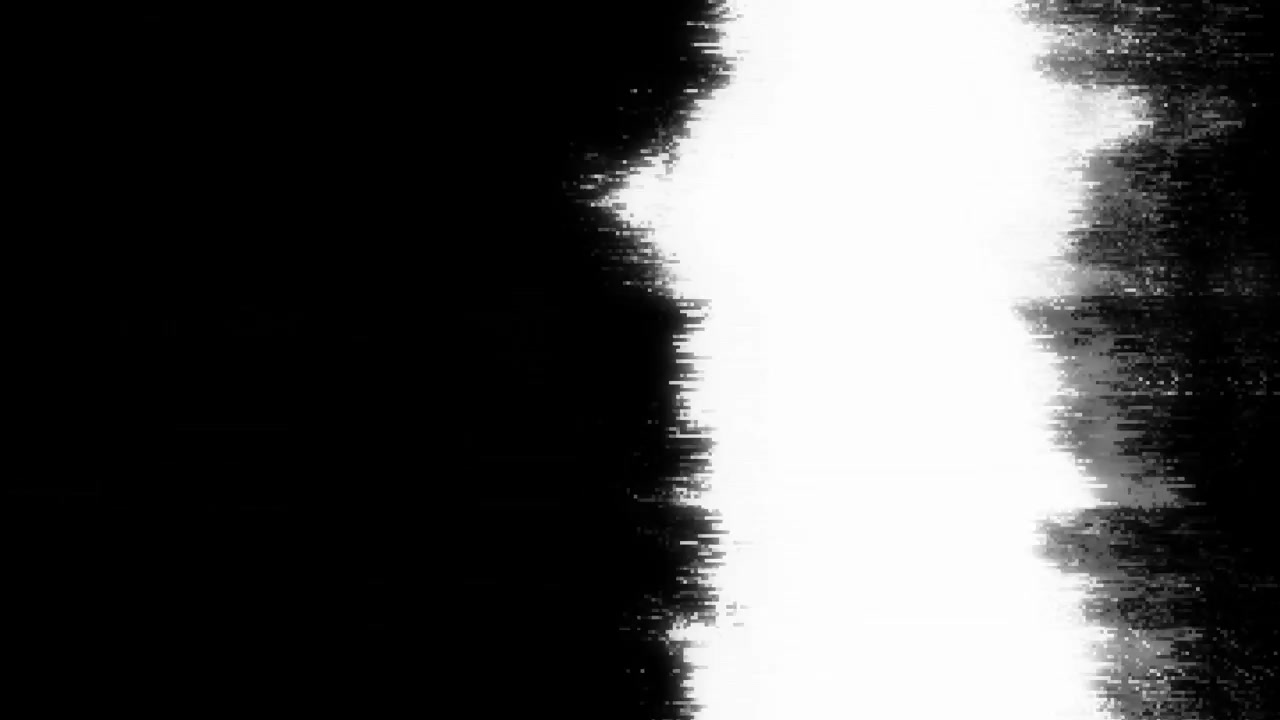 Linee di interferenza, bande di segnale tremolanti, artefatti di rumore sparsi, intenso effetto glitch corrotto.