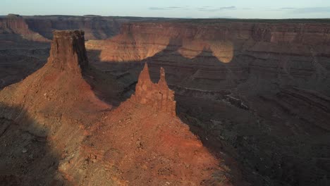 Marlboro-point,-Moab-colorado-plateau-of-desert-southwest-area-at-sunrise,-aerial