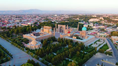 chorsu trading dome near registan square in samarkand, uzbekistan