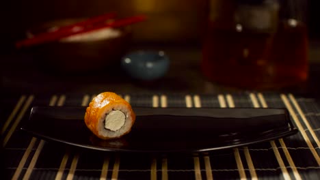 lachs-cream-käse-sushi-rolle