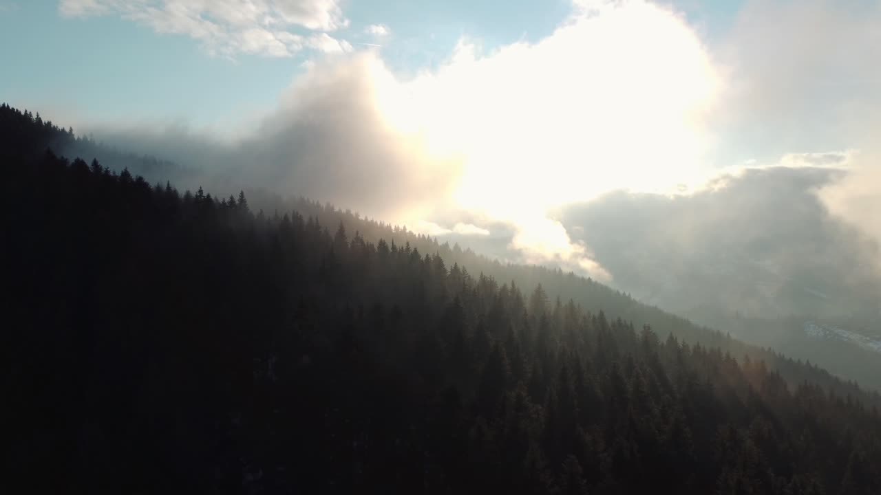 деревня бран в румынии, где находится знаменитый средневековый "замок дракулы" в трансильвании