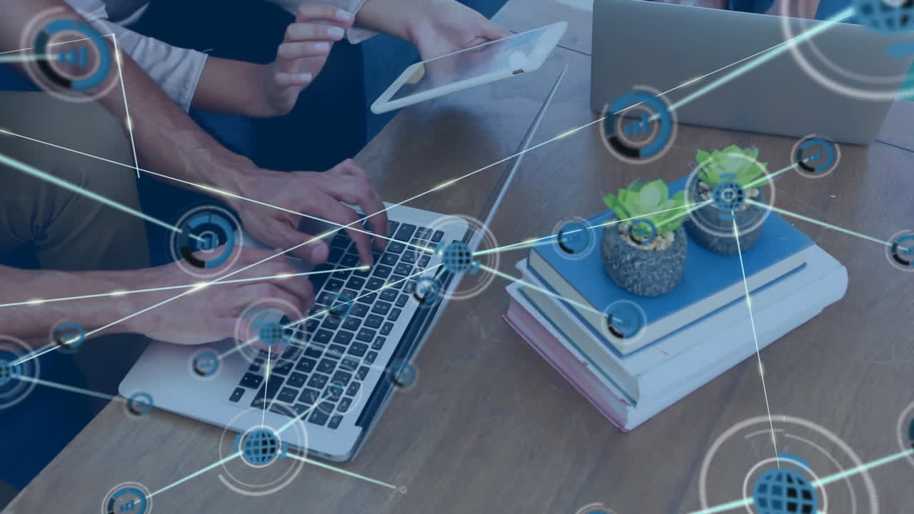 animación de la red de conexiones con íconos del globo sobre diversas personas de negocios en la oficina
