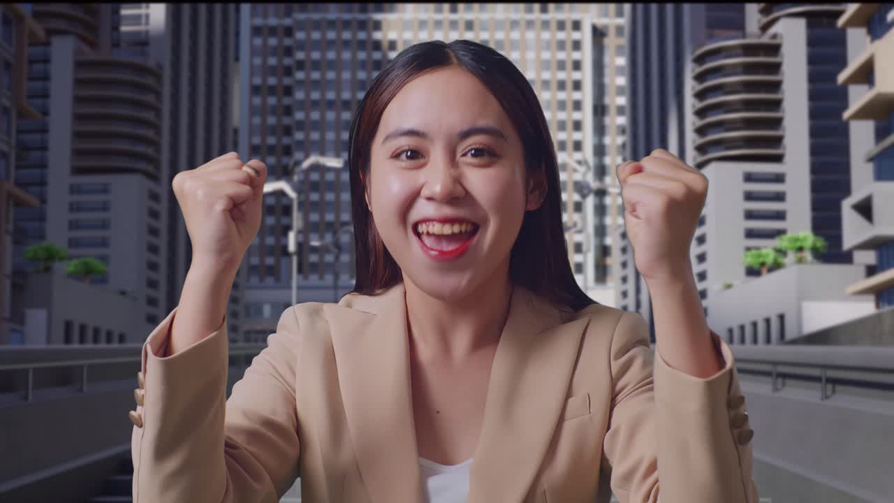 도시 거리에서 서서 축하하는 행복한 아시아 사업가의 근접