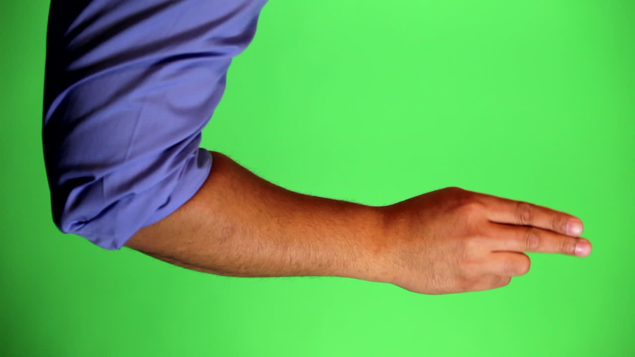 녹색 화면 앞의 팔을 키로 지정하고 마음대로 사용할 수 있습니다.