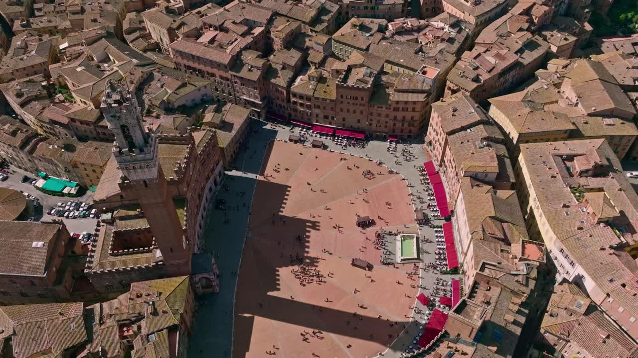 이탈리아 토스카나 주 시에나 에 있는 토레 델 만지아 의 항공 사진