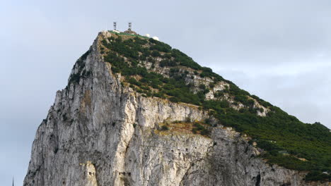 punto de vista en el pico empinado de la roca de gibraltar