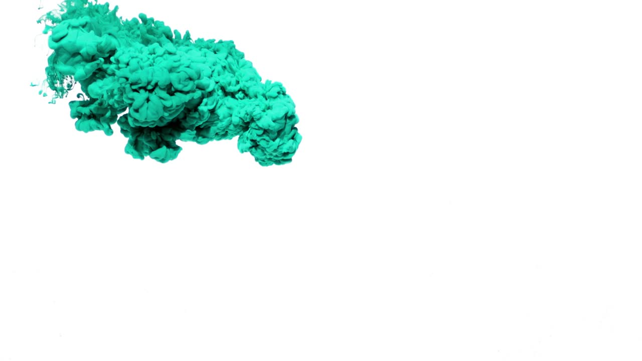 tinta turquesa en el agua