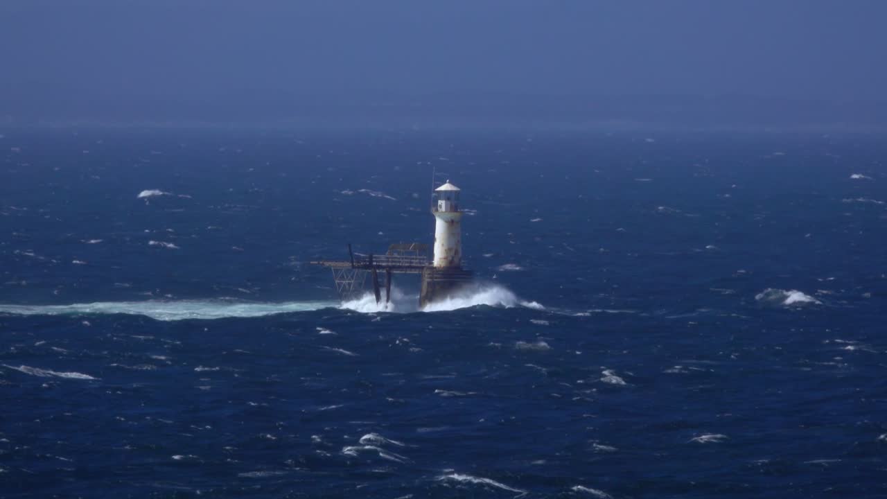 A storm in the Indian Ocean making big waves