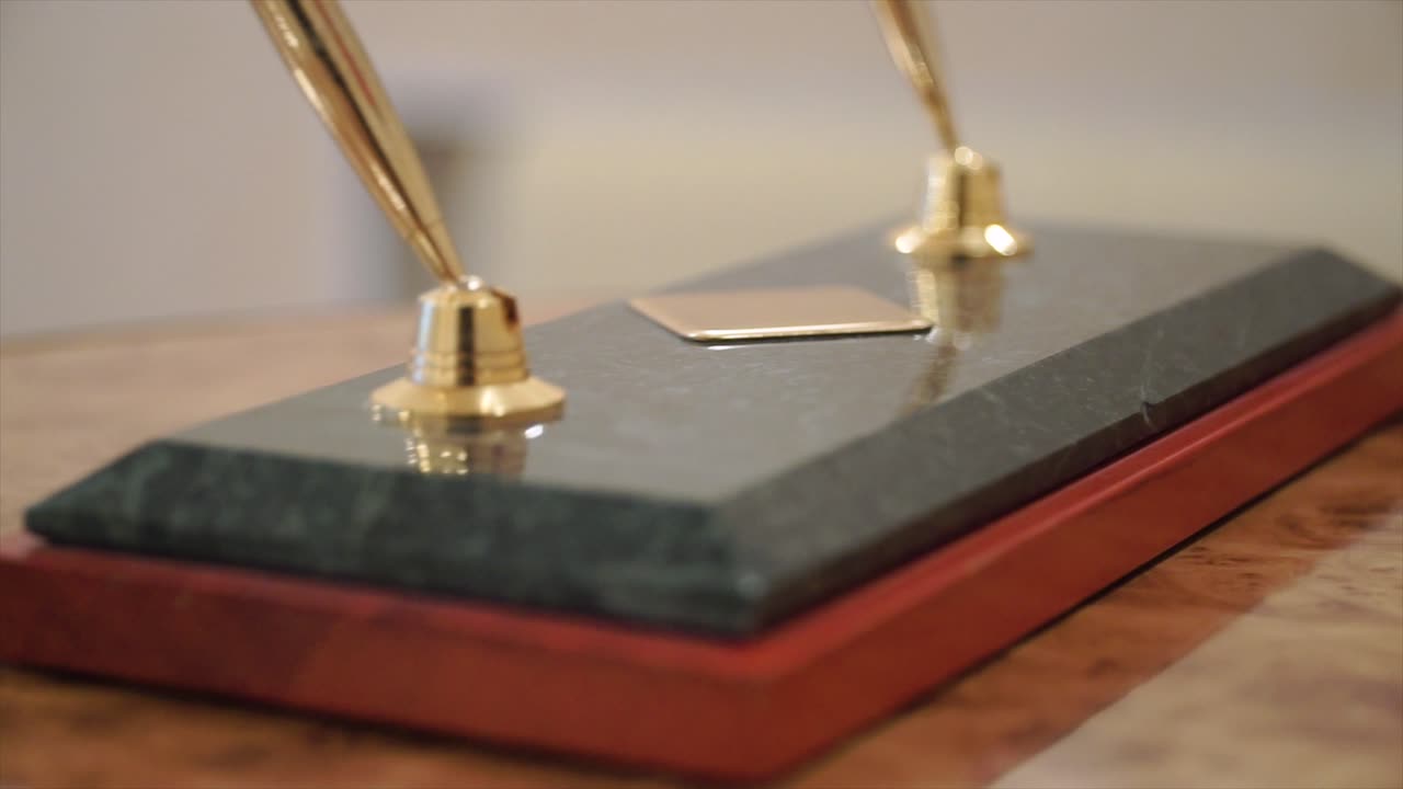 роскошный держатель ручки