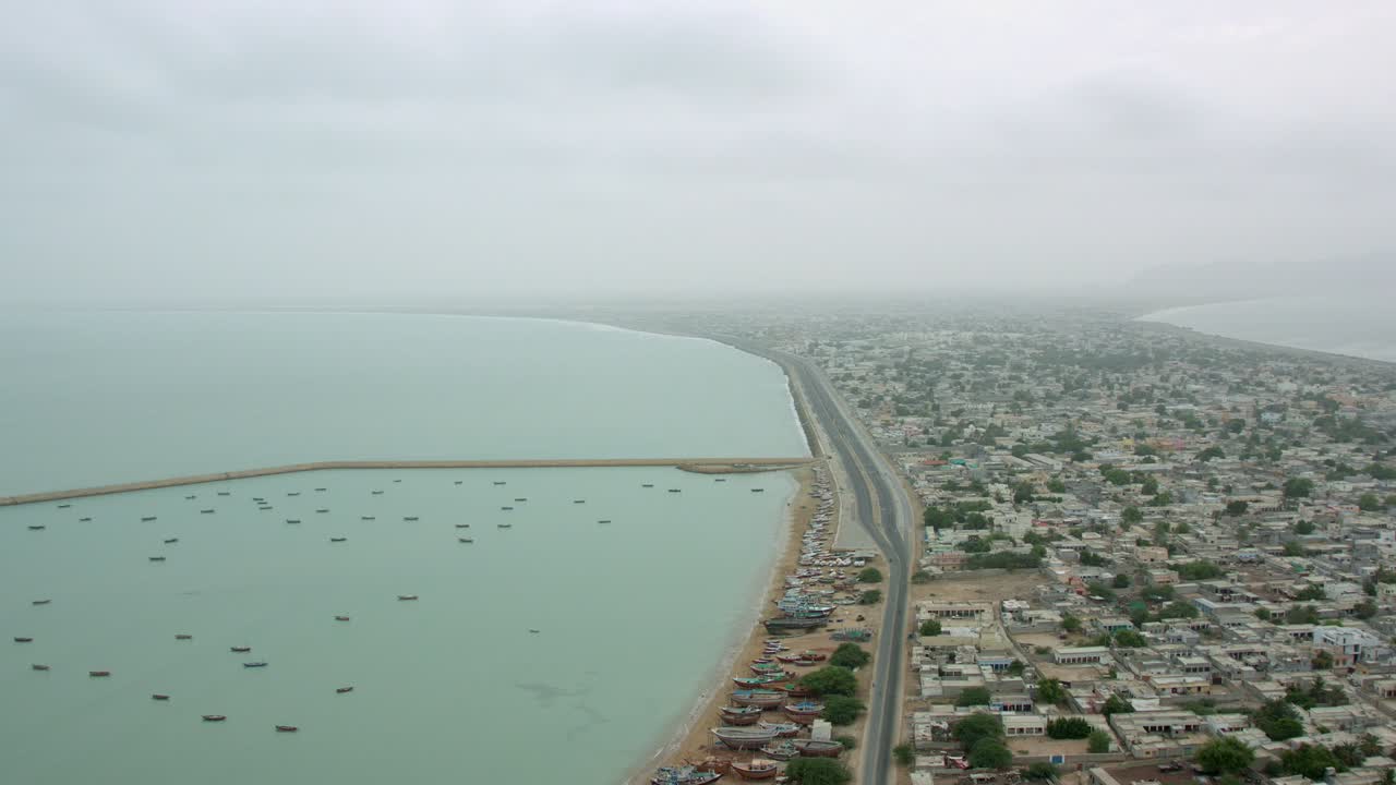 barcos en el puerto de gwadar baluchistán, hermosa ciudad en pakistán