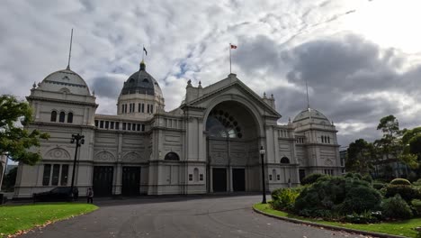 el edificio de exposiciones reales en melbourne, australia