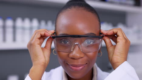 cara, mujer y científico con gafas