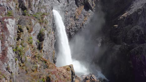 Manafossen-Waterfall,-Norway