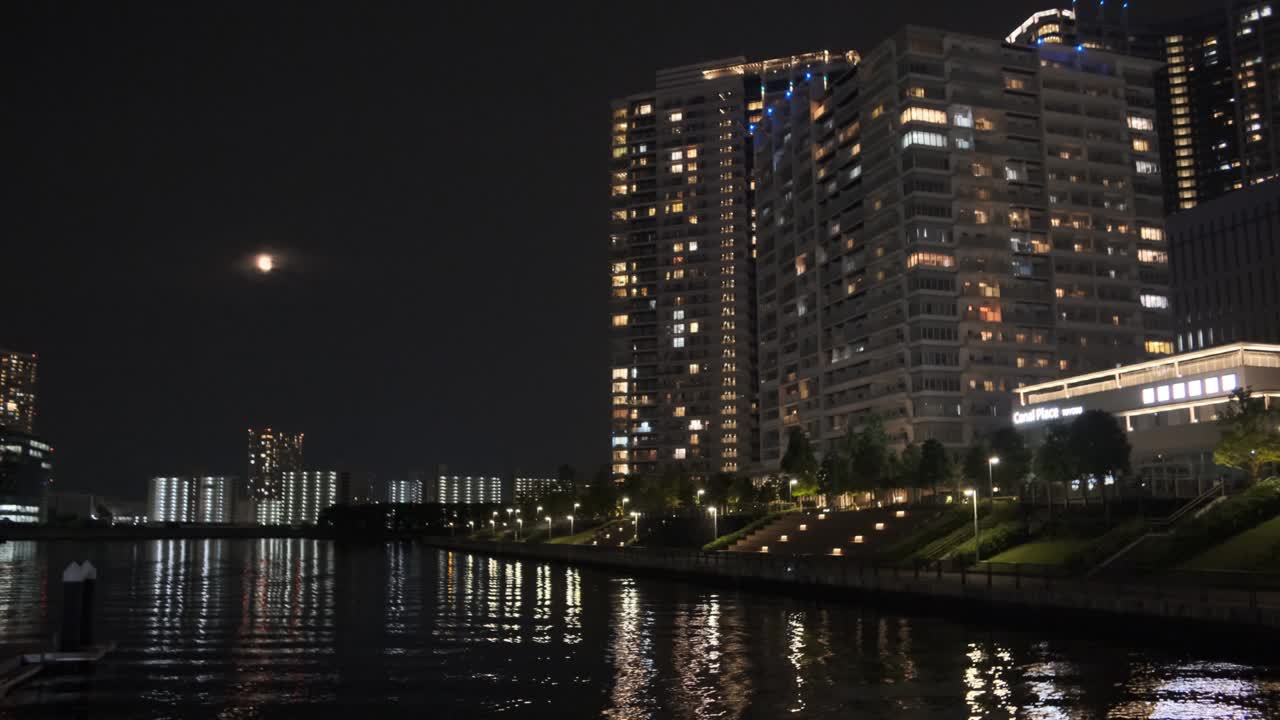 도쿄 도요수 구루리 공원 야간 전망 2022년 6월