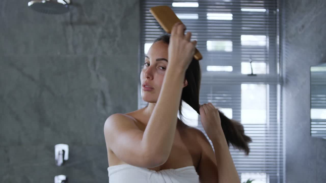 mulher jovem a desfrutar do tempo livre.