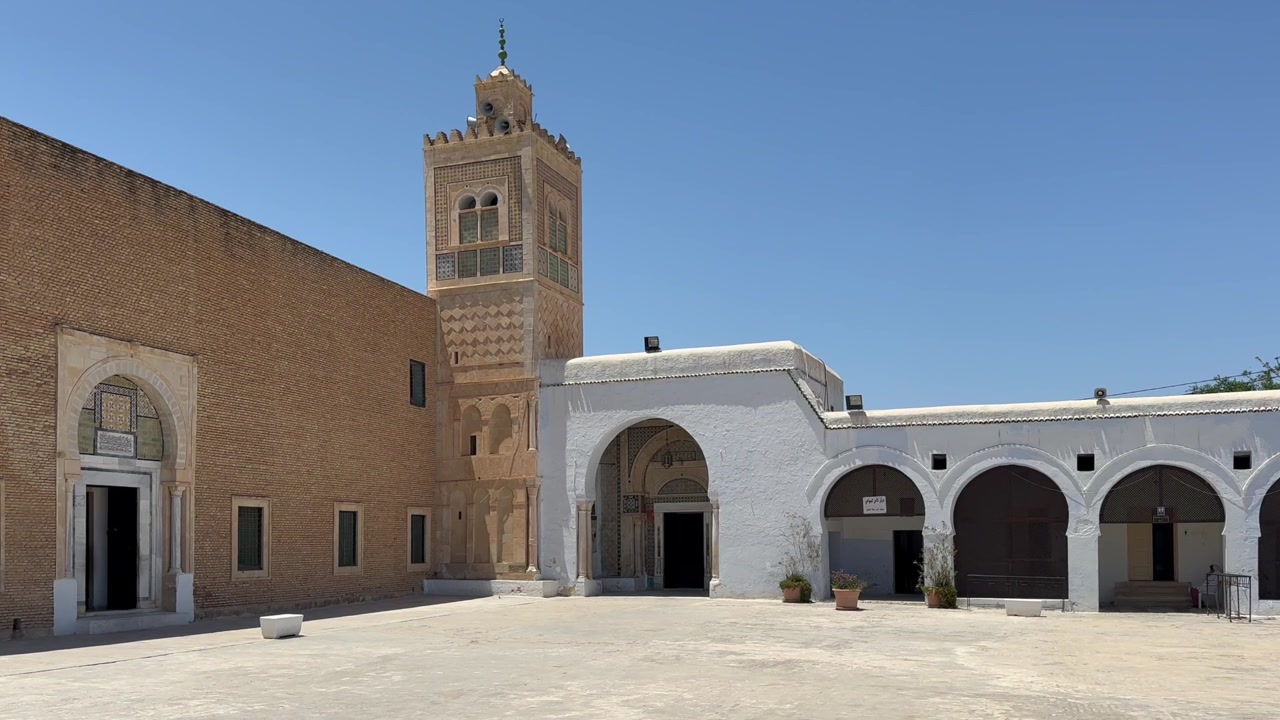 Storica Zawiya di Sidi Sahib, conosciuta anche come Zawiya di Abu al-Balawi o Moschea del Barbiere a Kairouan, Tunisia