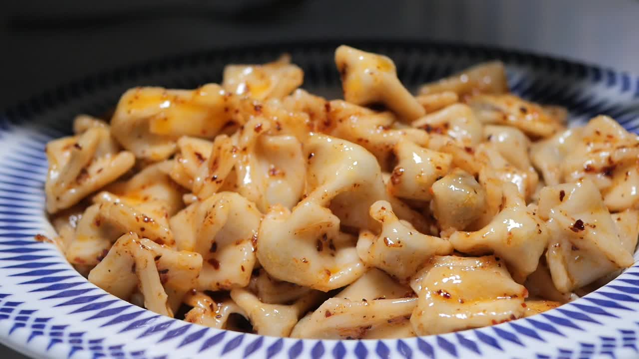 A bowl of delicious manti dumplings