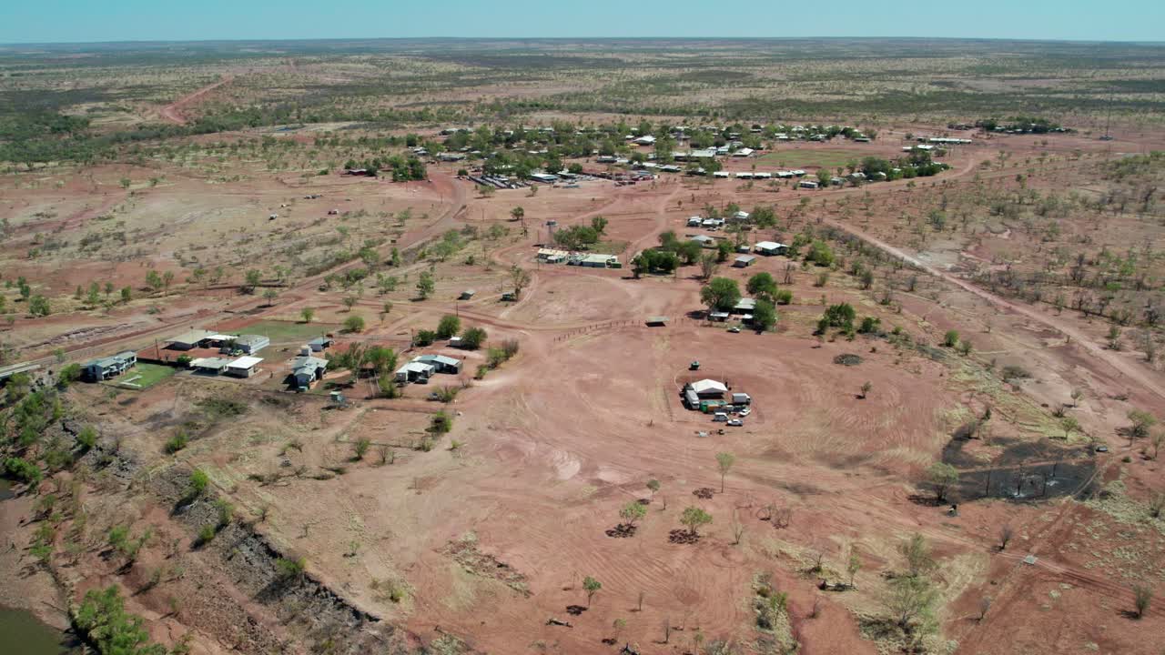 Aerial view of the Victoria River and the communtiy of Kalkarindji, Gurindji, in the background. Northern Territory, Australia, August 2022.