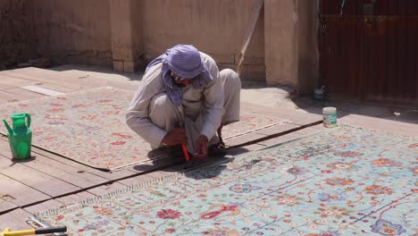 Securing-Rugs-for-an-Ideal-Fit