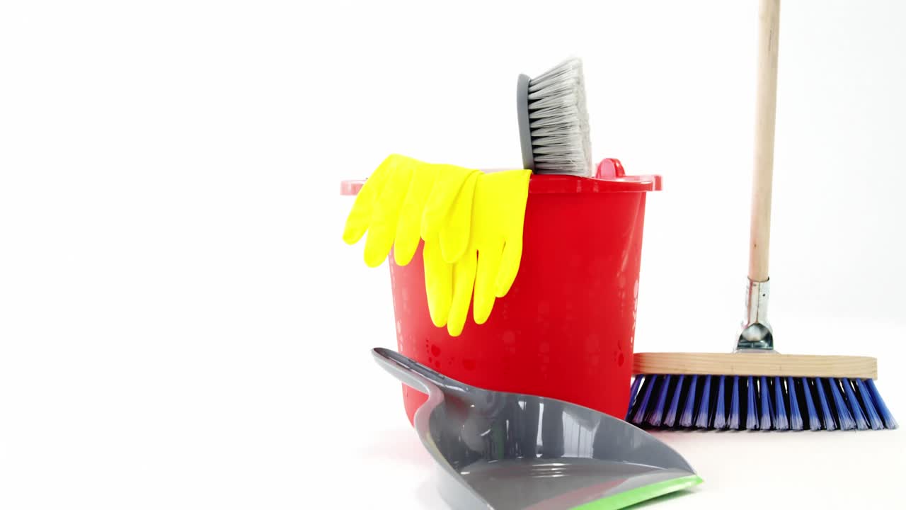 varios suministros de limpieza