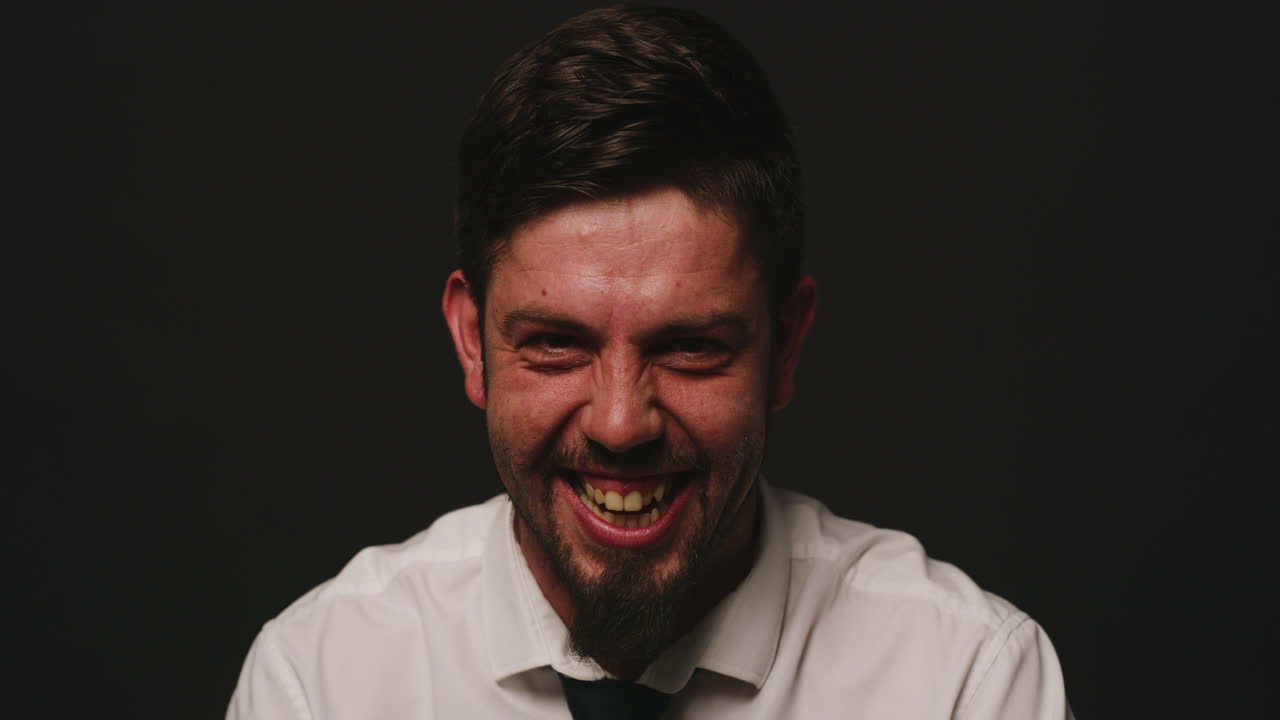 블랙 스튜디오에 대한 양극성 환자의 초상화