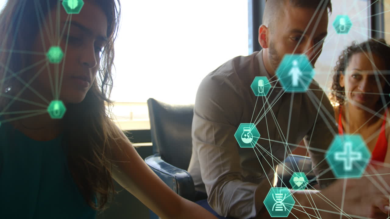 animación de la red de conexiones entre diversas personas de negocios en la oficina