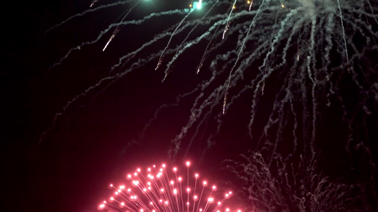 gran saludo de artillería festivo, fuegos artificiales